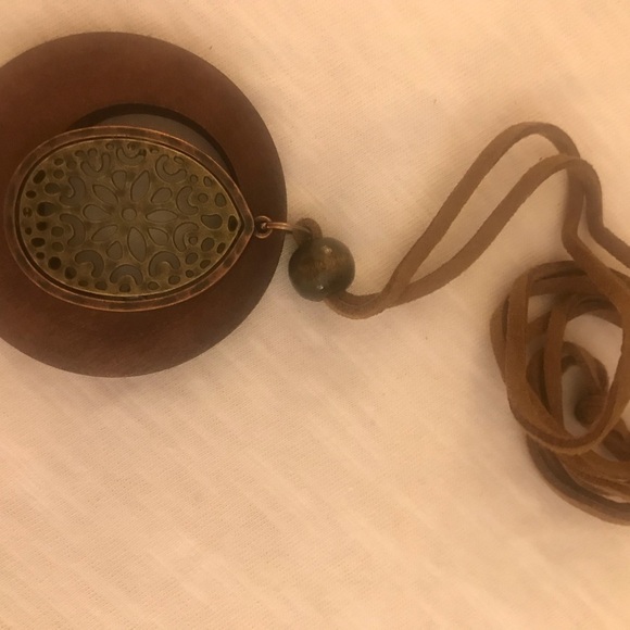 Necklace, earring set - Picture 3 of 5